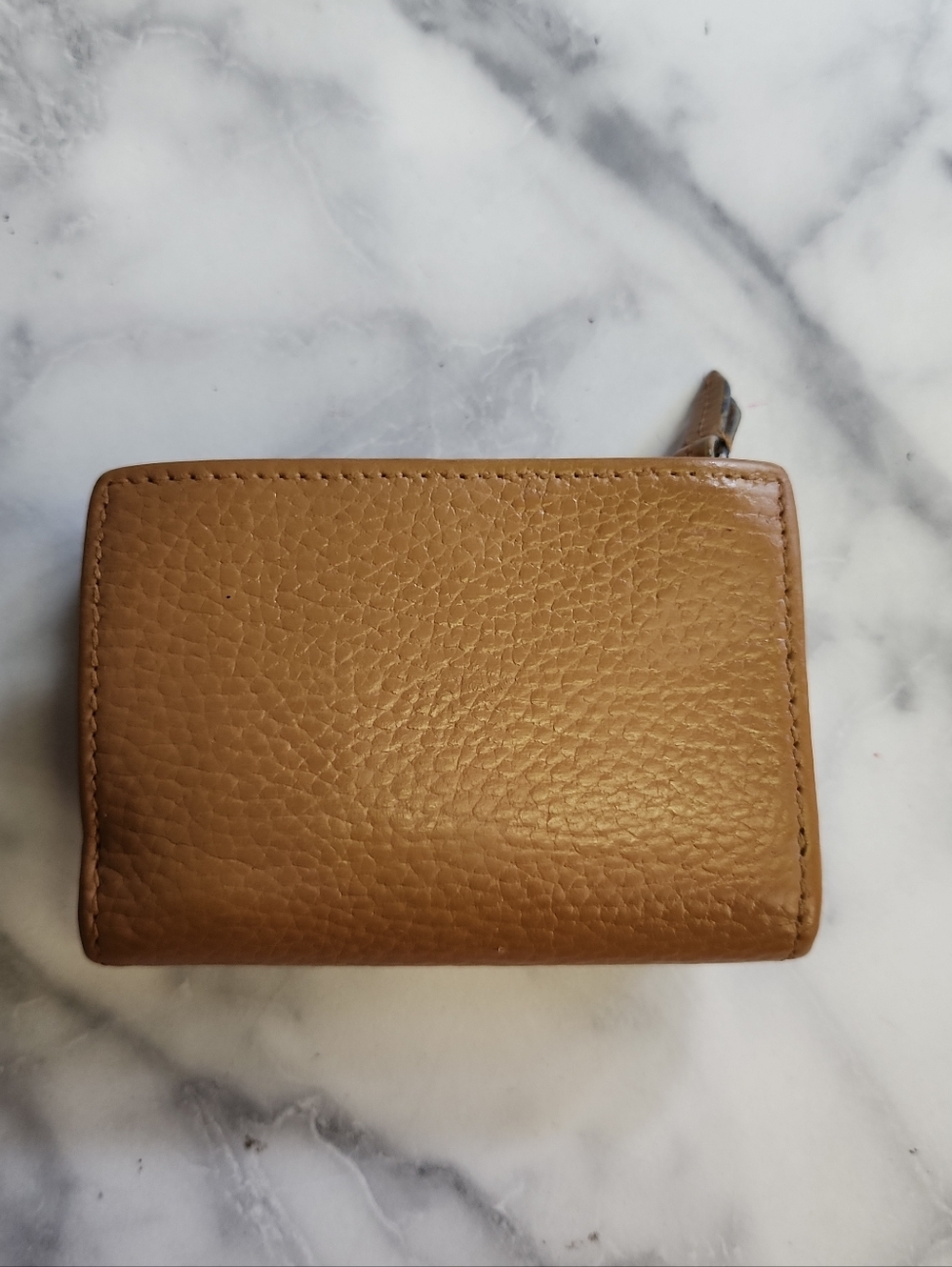 Authentic Tan Pebbled Leather Gucci Marmont Compact Trifold Wallet - Picture 2 of 9